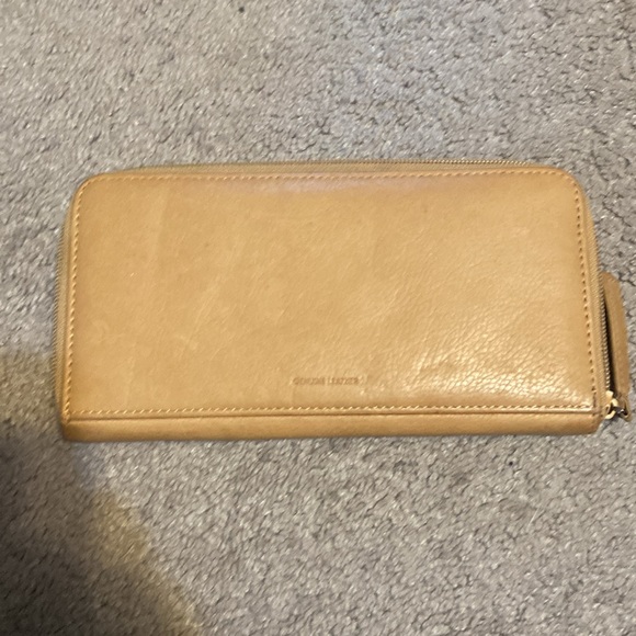 Kenneth Cole Tan Leather Clutch Wallet - Picture 3 of 16